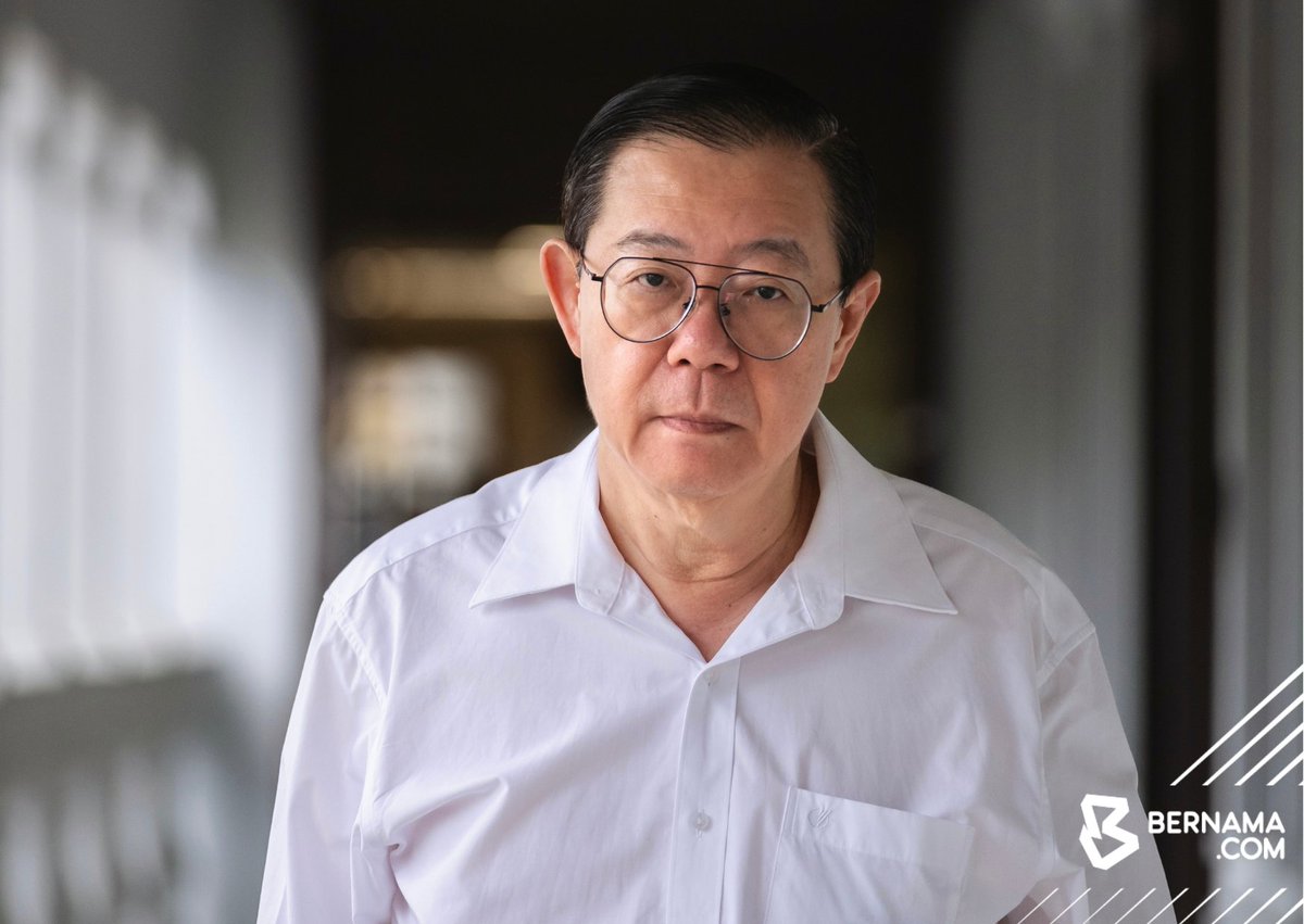 bernamadotcom's tweet photo. Lim Guan Eng, isterinya dan ahli perniagaan Phang Li Koon gagal dalam permohonan batalkan pertuduhan rasuah, ubah wang haram berkaitan projek asrama pekerja asing bernilai RM11.6 juta

#BernamaNews
#rasuah 
#LimGuanEng https://t.co/7X2fXQygT3