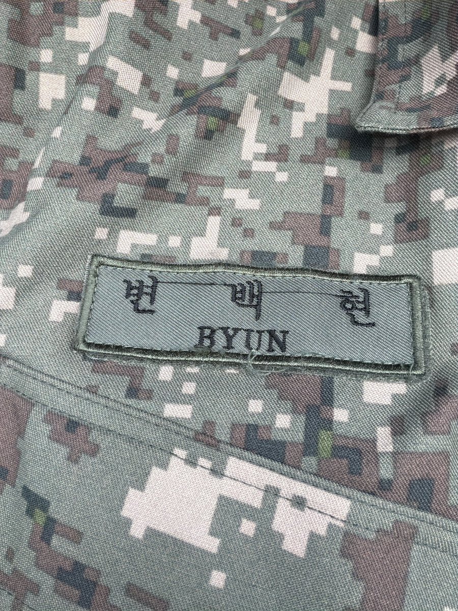 candybaek506's tweet photo. 변백현

교복                                                        군복 https://t.co/G1JbJY1EOB