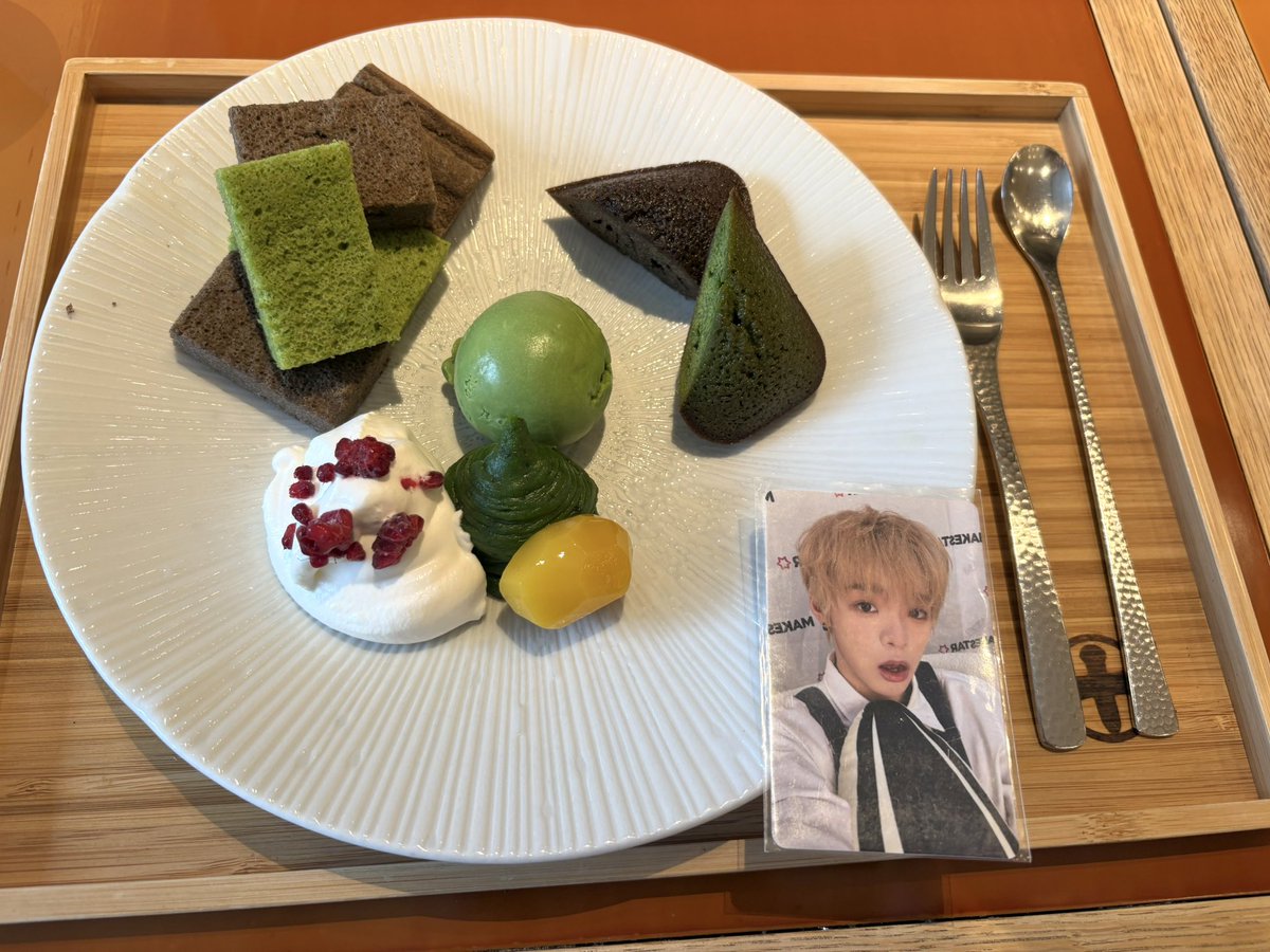 NNe95d's tweet photo. ボーウェンちま、お茶系スイーツは好きかね？^^ https://t.co/HXior8zQf6