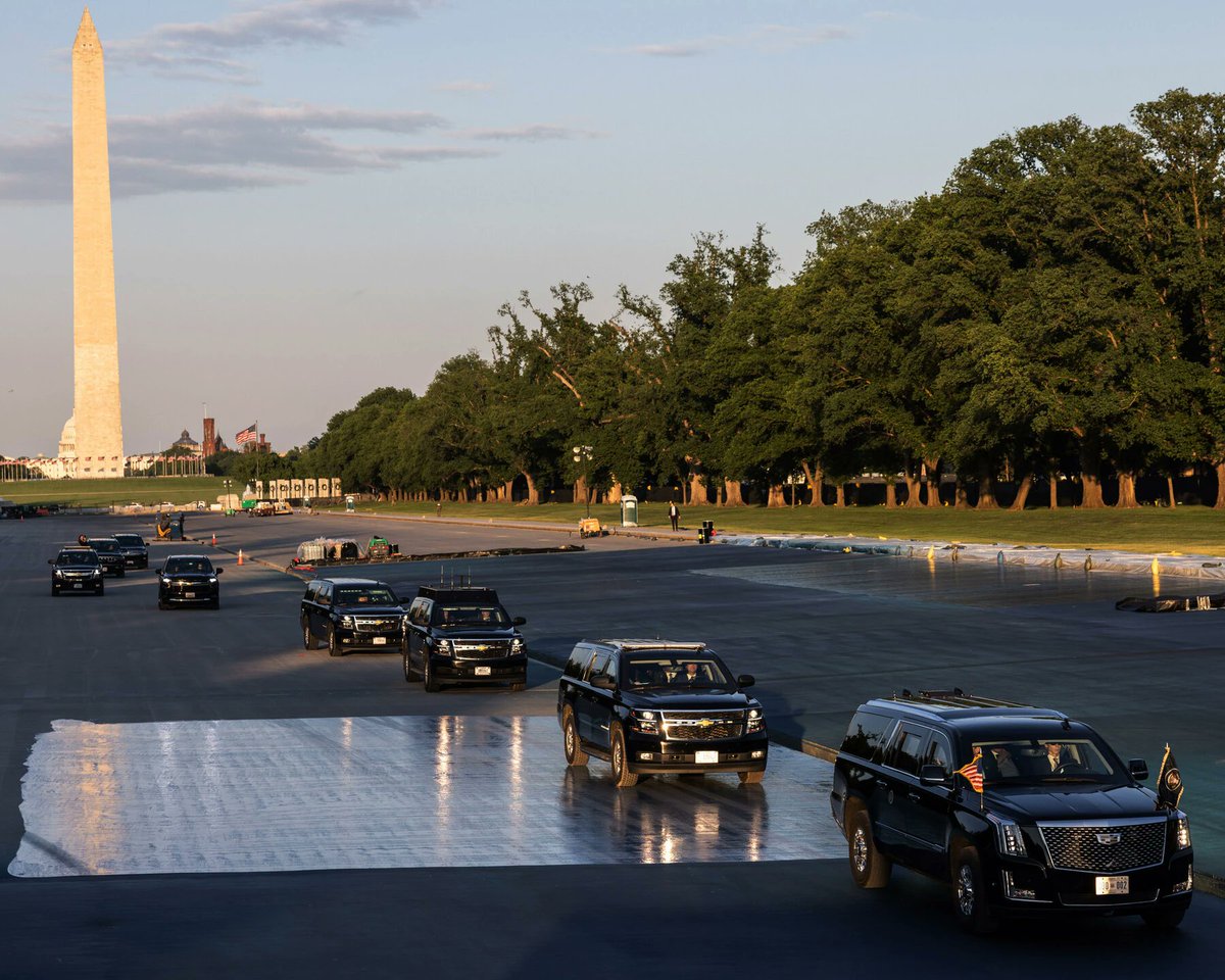 john33947's tweet photo. @AC360 The vandals have been identified. Multiple SUVs weighing several tons, some resembling President Trump's limo, were spotted driving ON THE fragile basin of the Lincoln Memorial Reflecting Pool. https://t.co/aRoyUFBVhs