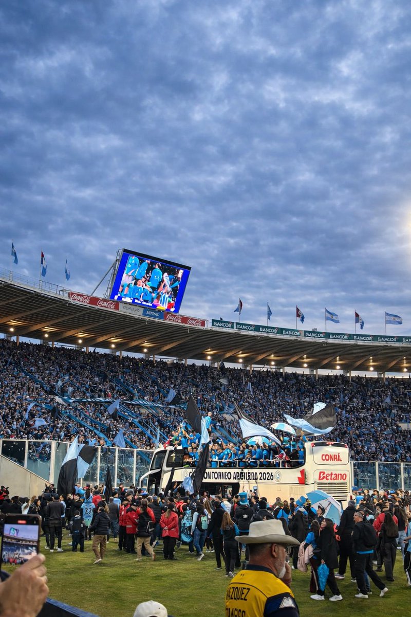 leitoh_11's tweet photo. Ya un mes de uno de los días más felices de nuestra vida. 
Gracias Belgrano, campeones del fútbol argentino ⭐🩵🏴‍☠️ https://t.co/GccEj1gHOF