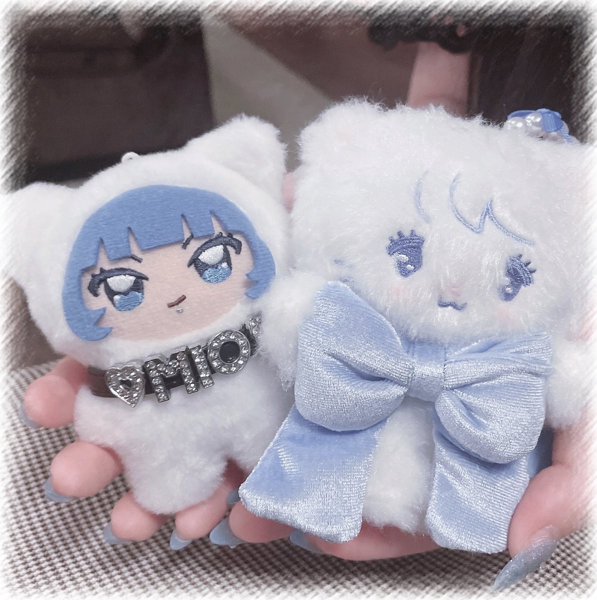 a_zool66's tweet photo. そういえば載せてなかった𛰙᭜𖫴𖫰𖫱𖫳𖫲𖫲𖫳𖫴𖫰𖫱꛰ ᭜𖫴𖫰𖫱𖫳𖫲𖫲𖫳𖫴𖫰𖫱꛰🩵ྀི
オールディズニーの次の日に眠い目擦って開店待ちして得たムースちゃん❤︎
背景があまりにえぶの姫捧カフェすぎる https://t.co/181KWODAe5