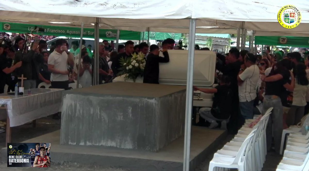DWAR1494's tweet photo. TINGNAN: Inihahatid na sa kanyang huling hantungan si Rene Baterbonia ngayong Miyerkules, June 24. Dumating na ang mga labi ng student-athlete sa Barangay Labnig Memorial Cemetery sa Talacogon, Agusan del Sur kung saan siya ililibing.

Courtesy: Provincial Government of Agusan del Sur