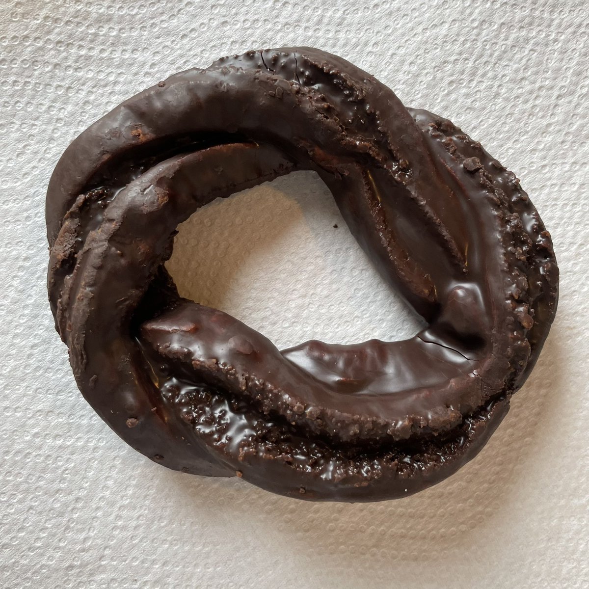 comeka3's tweet photo. 今日のおとも
こだわりのマンハッタン半分
どうぶつビスケット
カントリーマアム
高級なチョコバットを食べてる気持ちになった
濃厚チョコ美味しかった❣️ https://t.co/7dyY9b3kSc