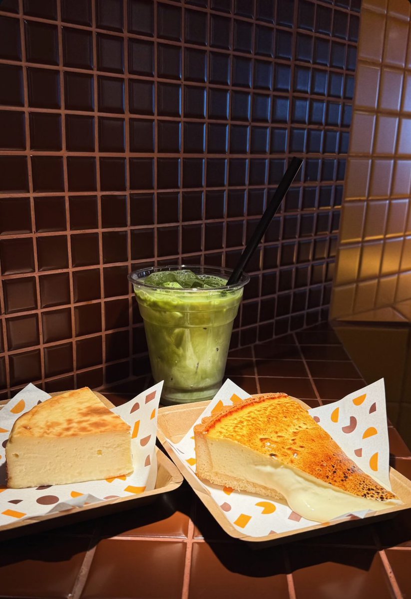 LazyHazel__'s tweet photo. 🍦🍨🧀🍰🍀 https://t.co/6dMaoNGC27