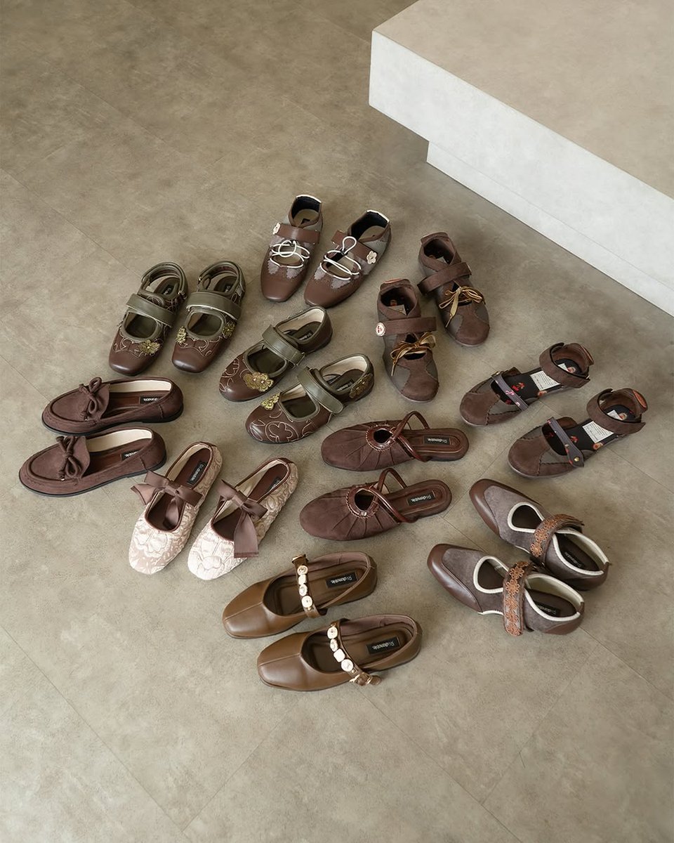 yrinket's tweet photo. footwear reccs from local brand dark brown edition https://t.co/LZ7szzK1rS