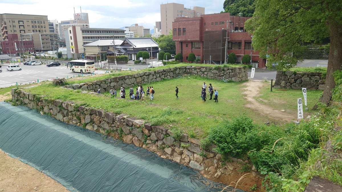 misa28624's tweet photo. 米子城🦀

こちらも一年前の登城
生まれて初めての鳥取県🦀
そして、ついに記念すべき47都道府県制覇✨
五重の大天守と四重の副天守が並び立つ姿から山陰随一の名城といわれた絶景のお城

中海や日本海、遠く大山を望む雄大な景色に、「遠くまで来たなぁ」…と感慨もひとしおでした✨ https://t.co/QqtWR5mTsm
