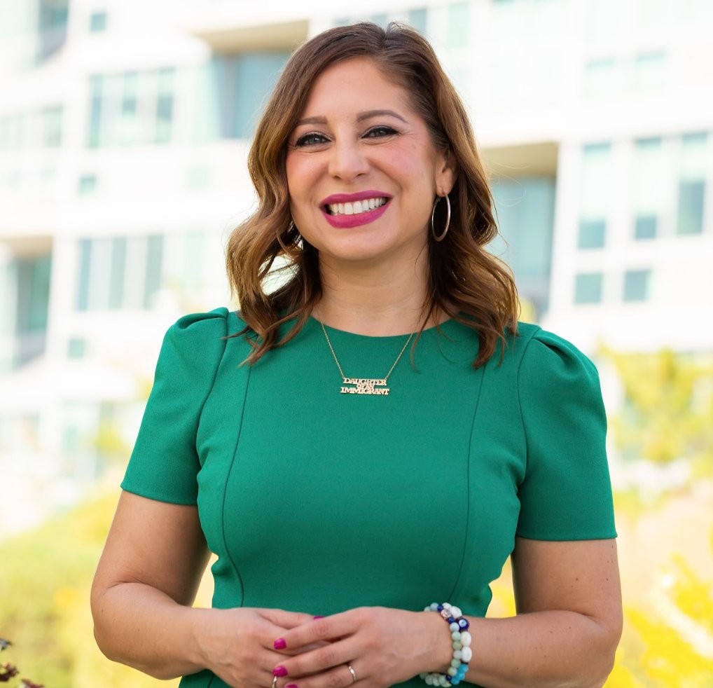 Nature_Boy03's tweet photo. SD-13 ():
Incumbent Senator Jessica Ramos was a former darling of the left, but switched lanes last year to back Andrew Cuomo against Mamdani. Assemblywoman Jessica González-Rojas, a DSA member (not endorsed but backed by AOC; Sanders) beat Ramos 48.1-37.13.

#SD13 https://t.co/lowTHknYwL