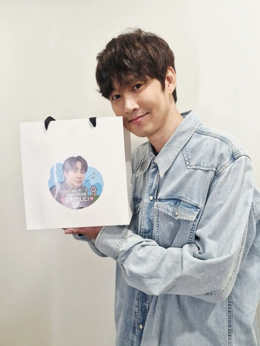 PSHNEWS's tweet photo. 24.06.2026 | Sunghoon recientemente

Créditos a @/fromjeju_sunghoon en IG

#ParkSunghoon #박성훈 https://t.co/1p0JRbEVt0