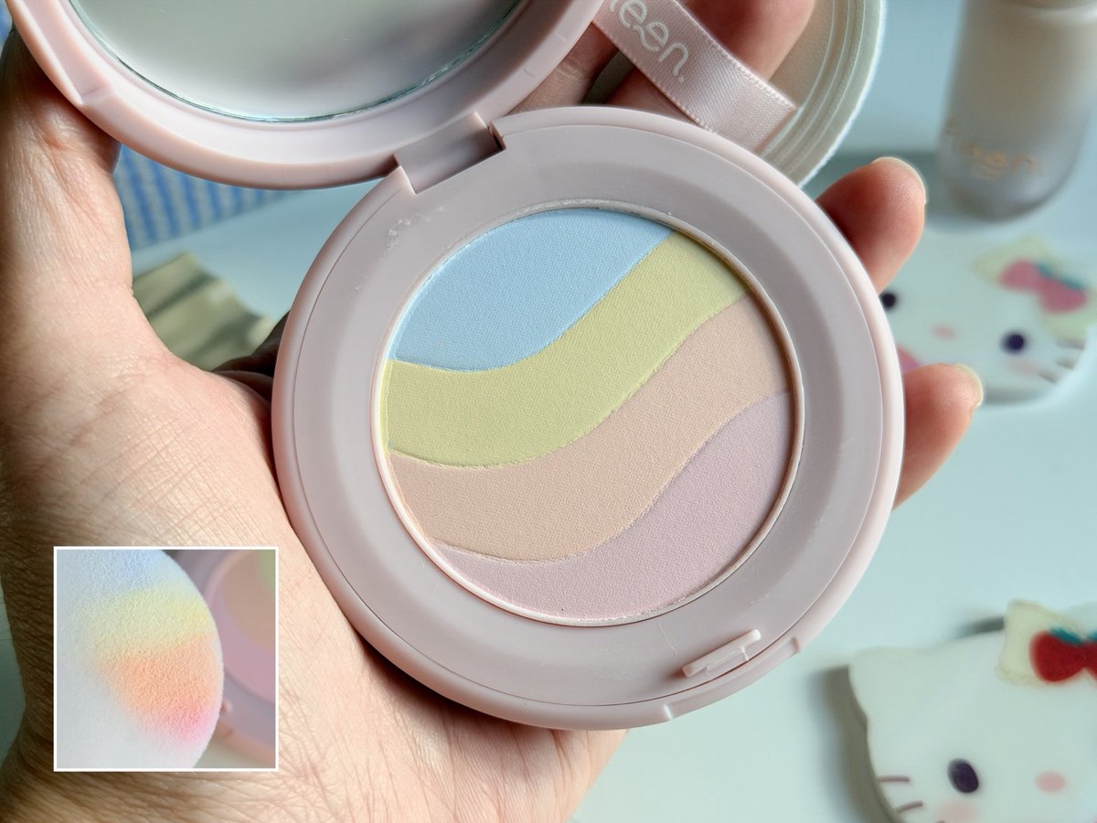 thunniefavs's tweet photo. อยากมาป้ายยาแป้งสายรุ้งของ Fleen น้องเป็น Setting Powder ที่คุมมันได้ดีมากกก เวลาไปพิลาทิสใช้น้องเค้าประจำ จบคลาสมาหน้าก็ยังเป๊ะ ส่วนตัวขวัญชอบที่แป้งให้ Finished look ที่ดูนัวๆฟุ้งๆ เบลอรูขุมขน เหมือนใส่ฟิลเตอร์ตลอดเวลา ใช้คู่กับ Corrector สีฟ้าช่วยทำให้หน้าป็อปมากขึ้นด้วย https://t.co/8GHqwmFaM9