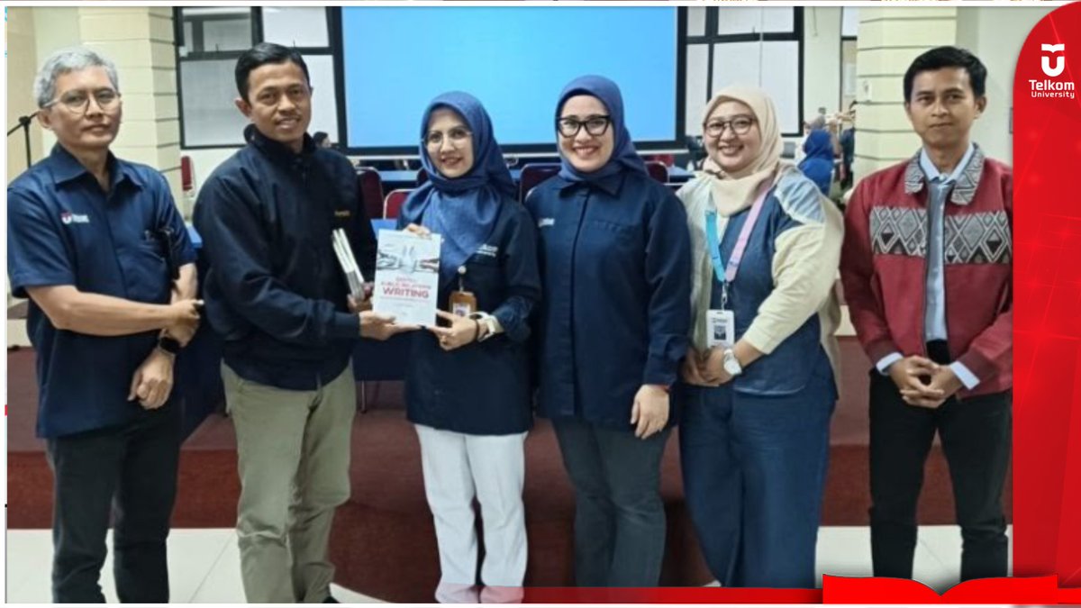 TelUniversity's tweet photo. "Jawab Tantangan Era AI, Dosen Digital PR FKS Telkom University Luncurkan 
Buku Digital Public Relations Writing"
Selengkapnya: https://t.co/s3hixsAJVK
#TelkomUniversity #KampusSwastaTerbaik #ContributeToTheWorld #KampusBerdampak https://t.co/W7NESJqED0