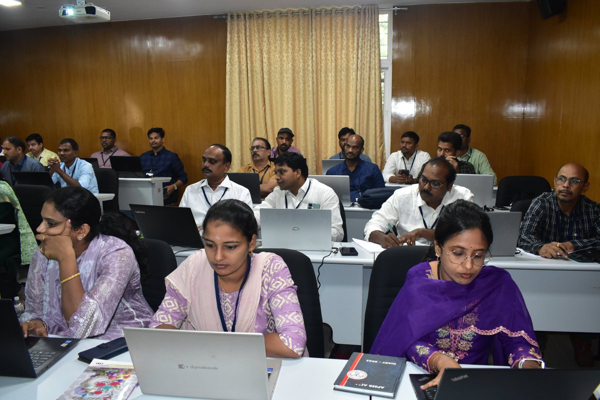 cce_iisc's tweet photo. Sharing glimpses from the "From Data to Decisions: Machine Learning &amp; AI for Real-World Science &amp; Engineering" programme for APTRANSCO officials, which started yesterday at CCE, IISc.
Looking forward to insightful sessions ahead! 
#AI #APTRANSCO #CCE https://t.co/B8mOHXik0e