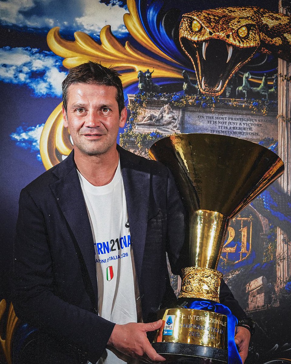 Ang_2699's tweet photo. Per un motivo o per un altro, Marotta e Ausilio in 12 mesi non sono ancora riusciti a dare a Chivu un giocatore che ha chiesto. Leoni, Lookman, Kone, Cancelo, Perisic, Palestra: questi solo i nomi noti, la lista è lunga. Dal 5 giugno 2025 presi solo Bonny e Diouf. Troppo poco. https://t.co/BxIxFUIvpX