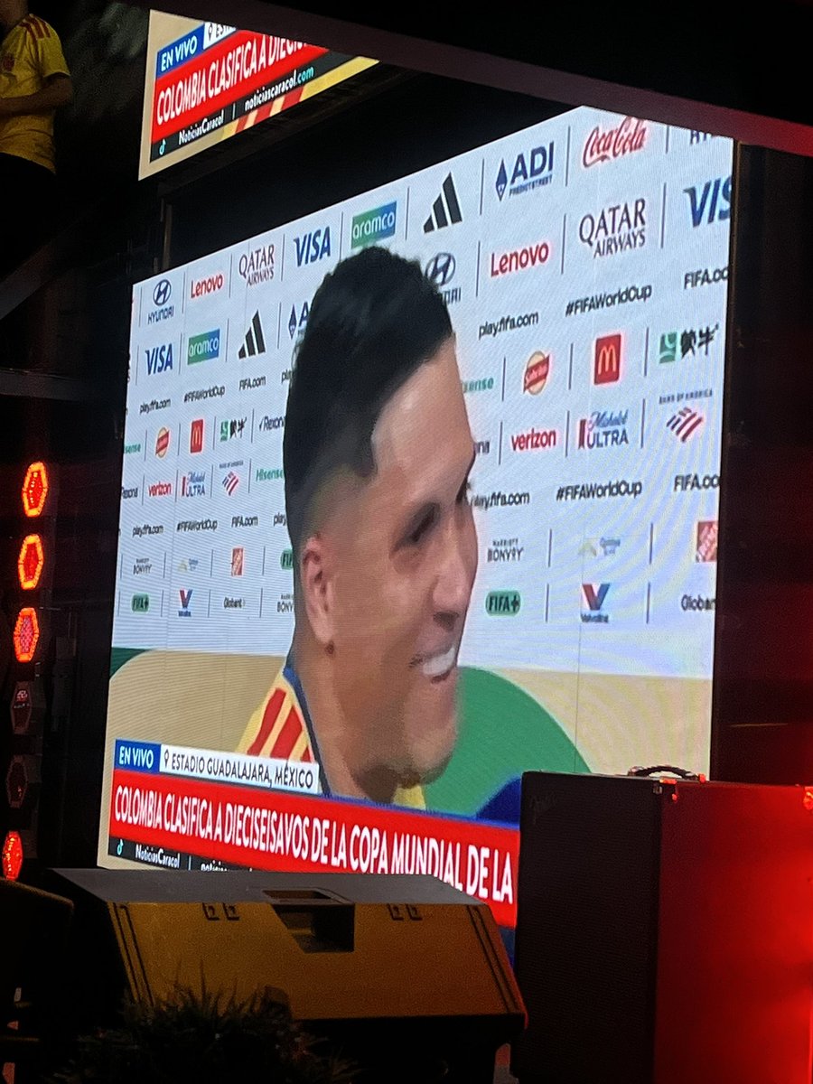 AlexanderV__'s tweet photo. La pelota siempre al JUAN FERNADO QUINTERO. Gracias por nacer en Colombia.  @juanferquinte10 https://t.co/WOhtTpQx0c