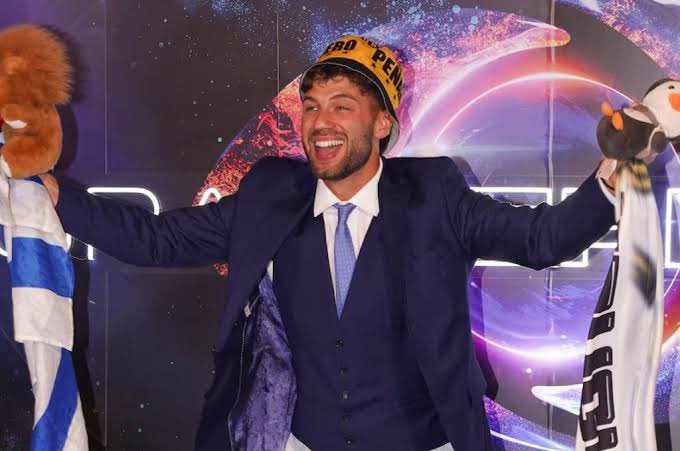 MG1301C's tweet photo. Ya pasó UN AÑO DE TATO CAMPEÓN 

Para mí el mejor ganador de Gran Hermano, su estrategia de pinchar a otros para que lo ataquen fue excepcional. Felicidades @TatoAlgorta https://t.co/bVPmjJlqWW
