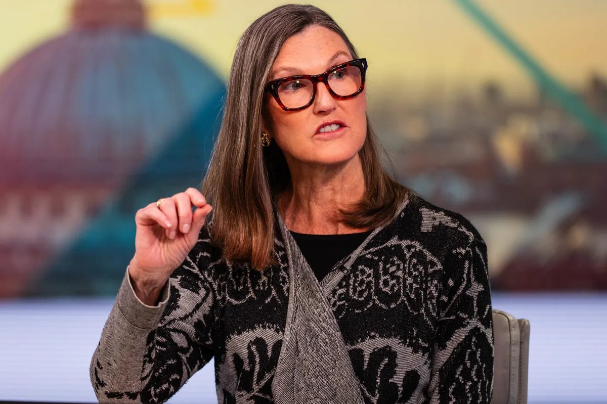 muskonomy's tweet photo. NEWS: Cathie Wood's ARK Invest bought another 21,226 shares of Tesla today, worth about $8.6 million.

ARK's total Tesla purchases over the past week now total about $30 million.

ARK had been selling Tesla earlier this month to free up cash for the SpaceX IPO. The firm is now rotating back into Tesla.

ARK's 2026 Tesla price target is $4,600 per share. Tesla currently trades around $405.