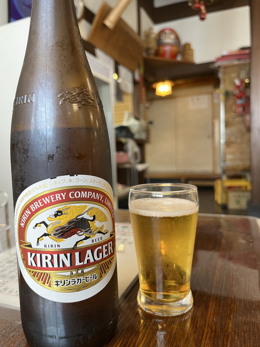 NOS11545995's tweet photo. 最高な休日が幕を開けました、ありがとうございます🍺
妻のリクエストで伊勢崎の日進第一さんへ！
瓶ビールって美味しいですよね🍺
#日進第一
#キリンラガー大瓶
#休日の過ごし方 https://t.co/2WnTKYlWrp