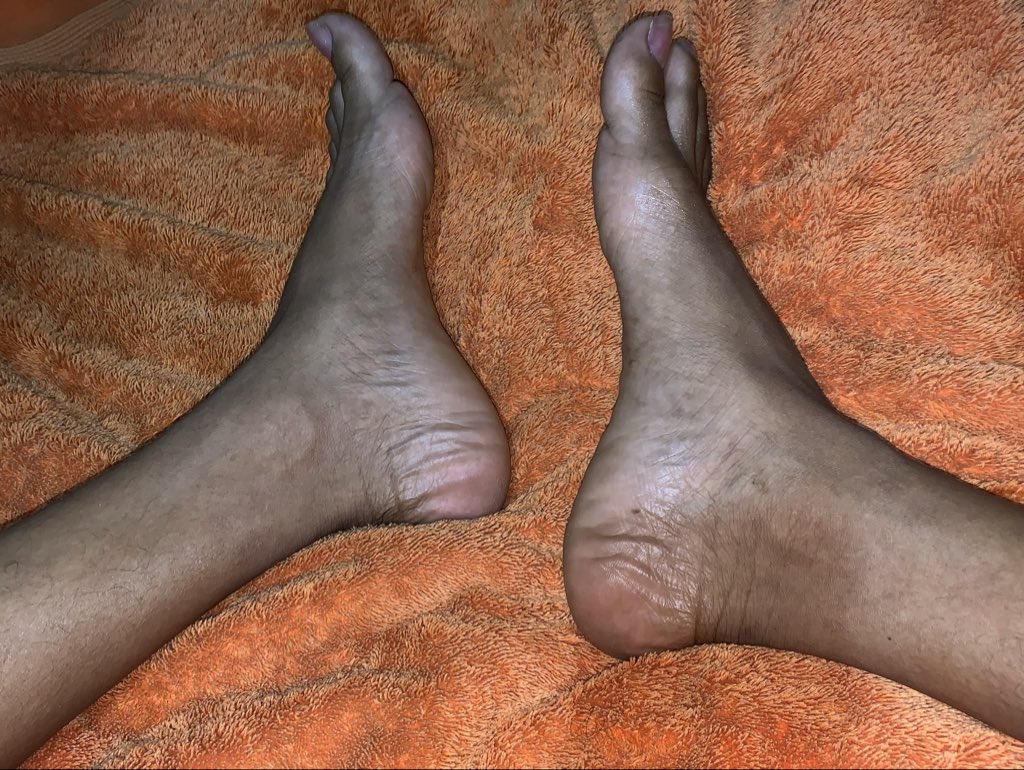 Esther Feet tweet media