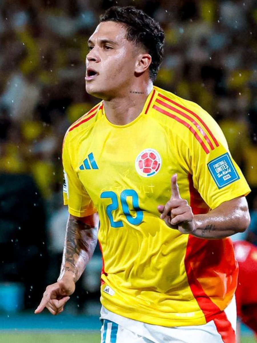 CatlTorre's tweet photo. 🇨🇴Colombia está en dieciseisavos de final! La Tricolor logró el objetivo,sumó su segunda victoria consecutiva y aseguró su clasificación a la siguiente ronda de la Copa Mundial.
Juan Fernando Quintero El hombre diferente de la selección excelente partido, debe tener más minutos. https://t.co/Wd11uEEmfW