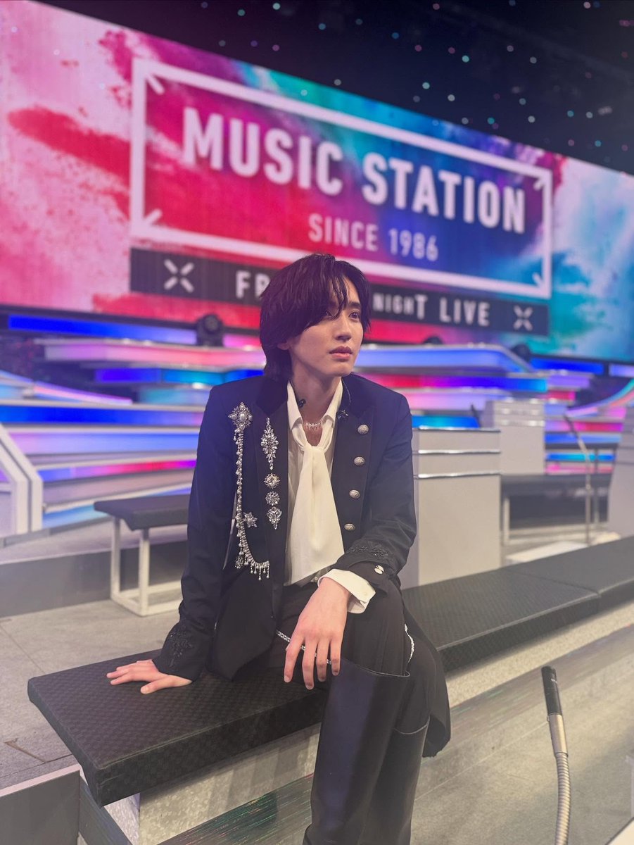 hjm1ans's tweet photo. ブランドパートナー😭道枝くんが白い指にバランスを煌めかせてAlphaで好きだよって微笑んだりI Wishでおいでって言ってた時からデインジャーを忍ばせてアシメで怪しく惹きつけてる時までいつかアンバサダーにと願ってたので😭嬉しい😭めでたい😭ぴったり😭天才😭
#TASAKI #道枝駿佑 https://t.co/kNyvLYDtI8