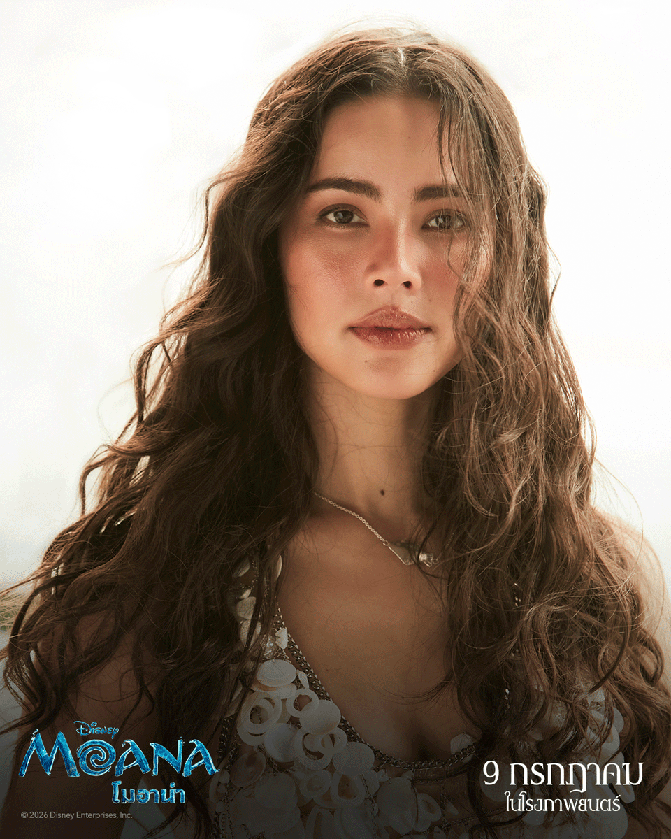 DisneyStudiosTH's tweet photo. พบกับผู้ให้เสียงพากย์ไทยโมอาน่าไลฟ์แอ็กชัน ‘ญาญ่า อุรัสยา’ 🌺🔥

พร้อมแฟชั่นเซ็ตสุดเอ็กซ์คลูซีฟ ผ่านเลนส์ช่างภาพแฟชั่นระดับท็อปของเมืองไทยอย่าง ‘จอร์จ ธาดา วาริช’ ที่ส่งความงดงาม สะกดสายตา และเปี่ยมไปด้วยพลัง

แฟน ๆ อย่าลืมไปให้กำลังใจเสียงพากย์ภาษาไทยของญาญ่ากันได้ใน Disney's Moana #โมอาน่า 9 กรกฎาคมนี้ ในโรงภาพยนตร์

ซื้อตั๋วล่วงหน้าได้เลย: 
Major: https://t.co/CkNXTH8Jx9
SF: https://t.co/PmFqqqtmx9 

#MoanaTH