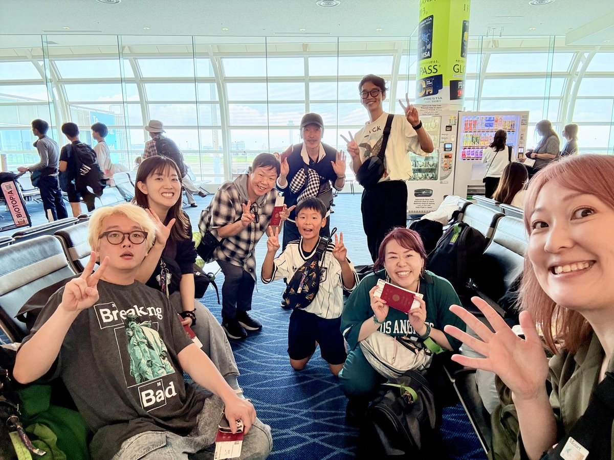 takarabune_info's tweet photo. ✈️ヨーロッパツアーへ出発！！

羽田から北京を経由し、

【イタリア🇮🇹→ベルギー🇧🇪→フランス🇫🇷】へ🌍✨

現地の写真やエピソードをたくさんお届けするので、ぜひ楽しみにしていてください😊 https://t.co/UrWAx6USF8