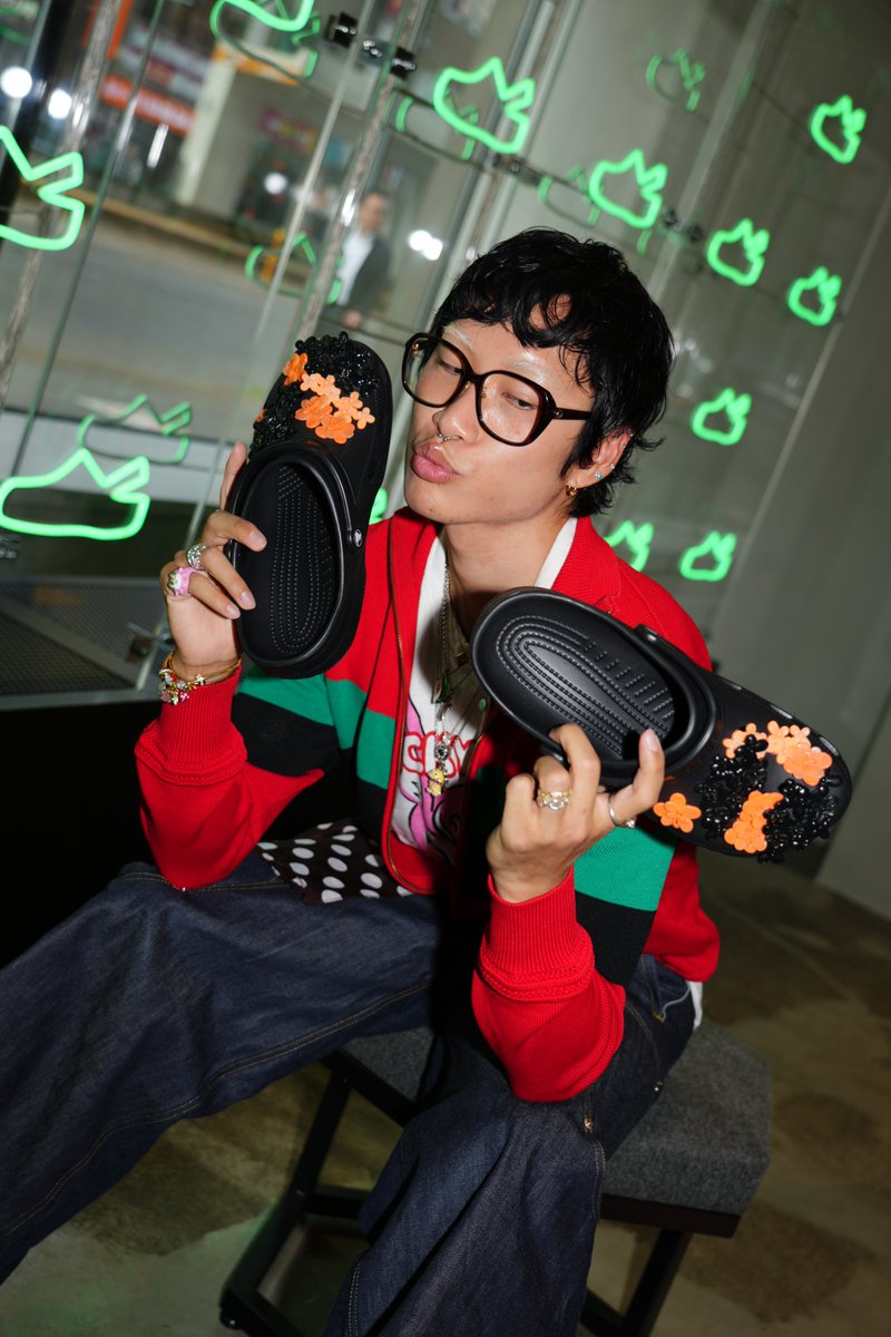 crocsJP tweet picture