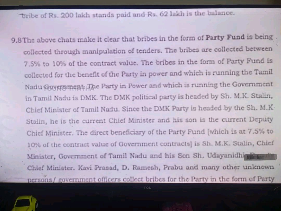 vickybrockviru's tweet photo. தாம்பரத்தில் ஒரு bio -mining contract க்கு 7.5% party fund வங்கியிருப்பதை அந்த நிறுவனமே வெளியிட்டுள்ளது. 
35 கோடி project க்கு 2.62 கோடி party fund ஆக போய் உள்ளது... 

ஸ்டாலின், உதயநிதி ஸ்டாலின், இன்ன பிற அதிகாரிகளின் பெயரும் ஒப்பந்த ஆவணத்தில் இடம்பெற்றுள்ளது.

Share Maxx😎 https://t.co/u4ZS0Cri7W