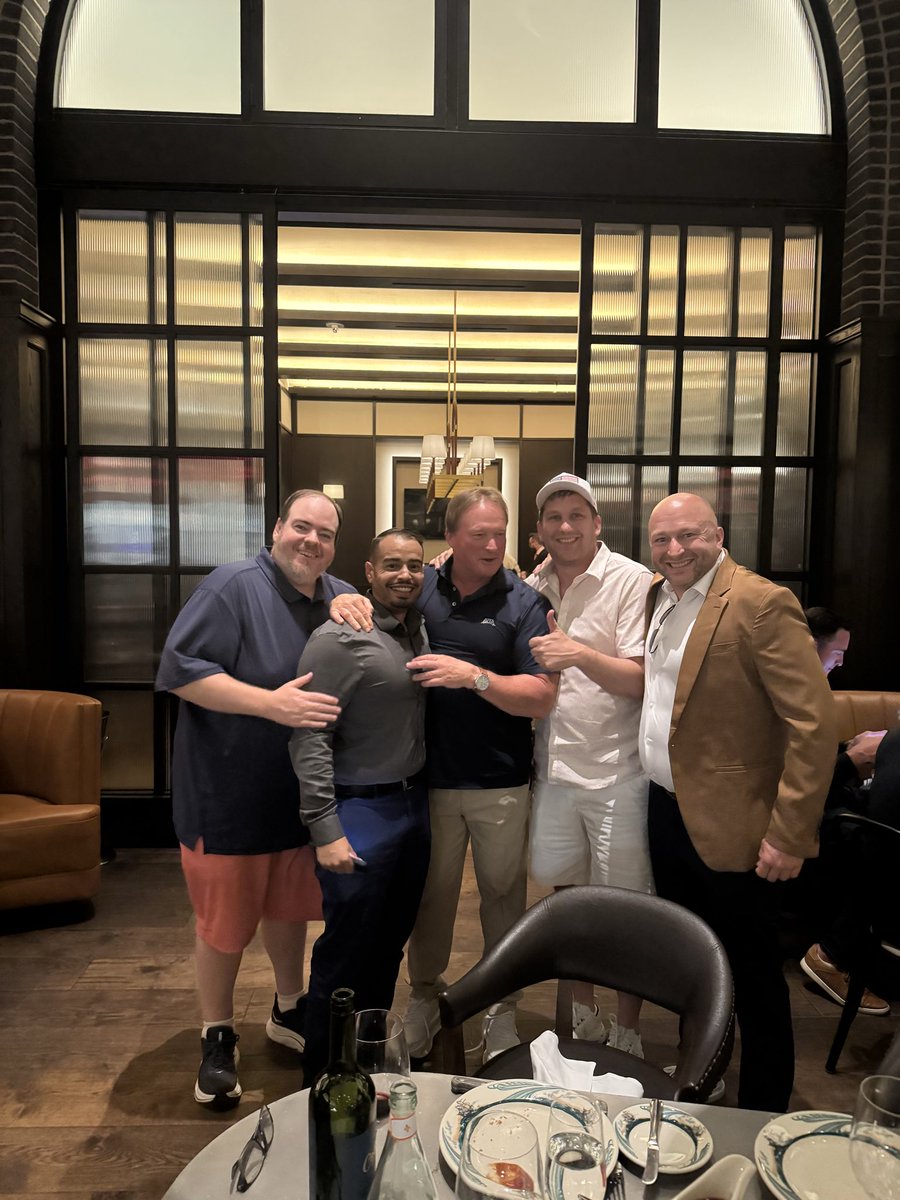 DanoCoach26's tweet photo. Ran into Coach @BarstoolGruden tonight. He couldn’t have been more gracious and down to earth. I told him he played football with my Uncle Bob, and his eyes lit up and started telling me what a great route runner he was. Absolutely made my day! Coach is the best! https://t.co/JbJDJjGwa0