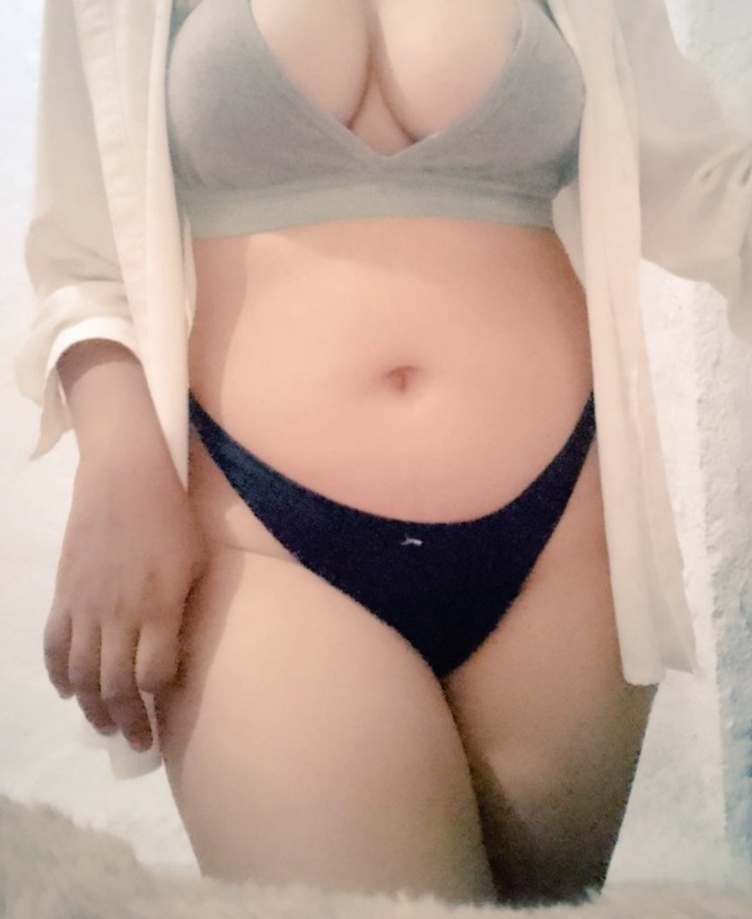 Alicia01032005's tweet photo. Holaaaaa 😘

Rt
Chat hot 
De cuántos años me calculan? Manden mensajito https://t.co/YqUN2Vm2tp