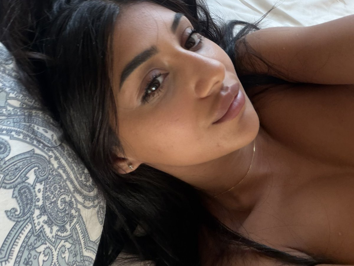 liviasiren's tweet photo. Good night pookie ❤️ https://t.co/7egkBmWEgW