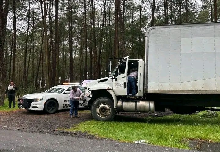 INFOChicon's tweet photo. #VíaMéxicoTuxpan ||📣🚨Un tractocamión protagonizó un accidente sobre la autopista México – Tuxpan, a la altura de la presa del #Tejocotal, en #Acaxochitlán, #Hidalgo.
@GN_Carreteras

#INFOChiconcuautlaDigital 📰💯 https://t.co/0GxN9Kk6ms
