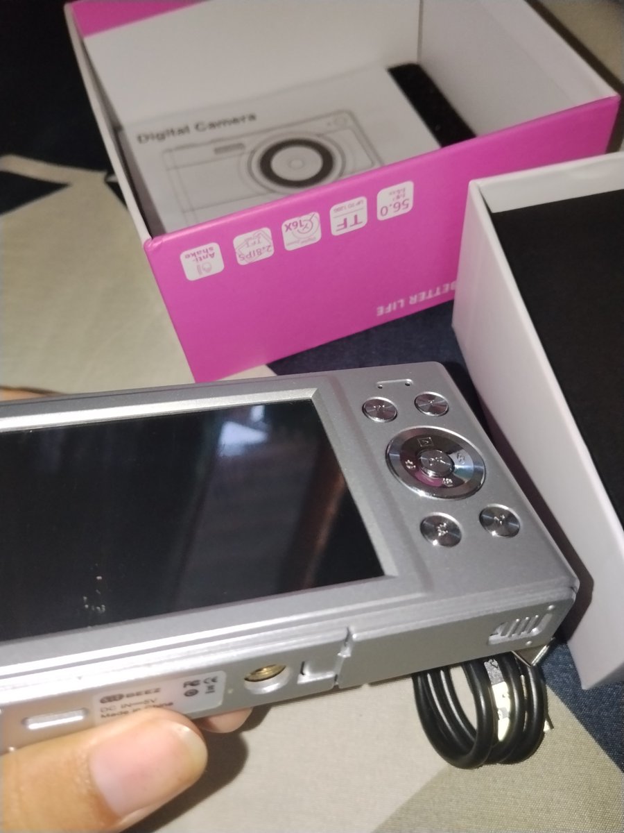 sselunne's tweet photo. 🔥 WTS DIGICAM KITBEEZ KC-2 CLASSIC
Include : kabel charger type c, box
price: 430k nego tipis 
aku beli bulan april tdi, jarang dipake soalnya 
bisa ke oren ya kalo uda fix order
#zonauang #zonajajan #bealanja #kitbeez https://t.co/g9EZrT6foM