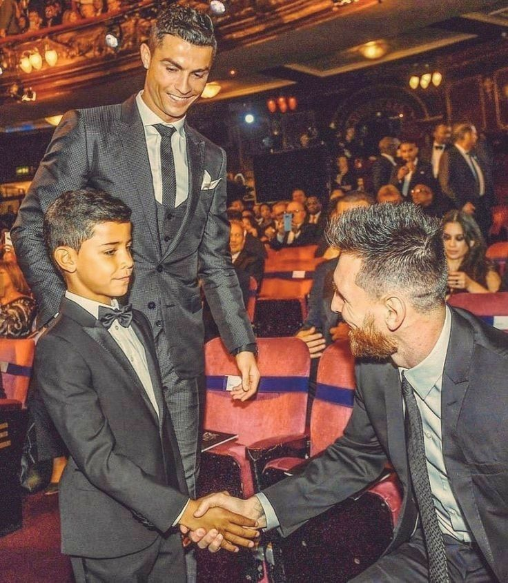 CrRonaldo7Jr's tweet photo. Happy Birthday Idol ❤️
#messi https://t.co/iZJrNWVA7b