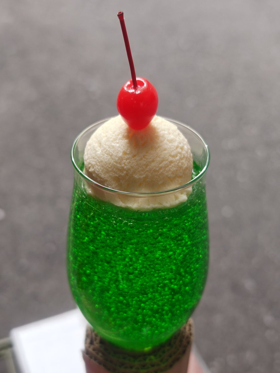 310sample's tweet photo. 【お取り置きのクリームソーダをご注文のお客さまへ】商品準備完了しております!連絡不通のためXにて失礼します。【7月4日の閉店時間まで】お取り置きいたします。以降は店頭販売に戻りますので、お早めにご連絡をお待ちしております。 https://t.co/qdIpLdLbAq
