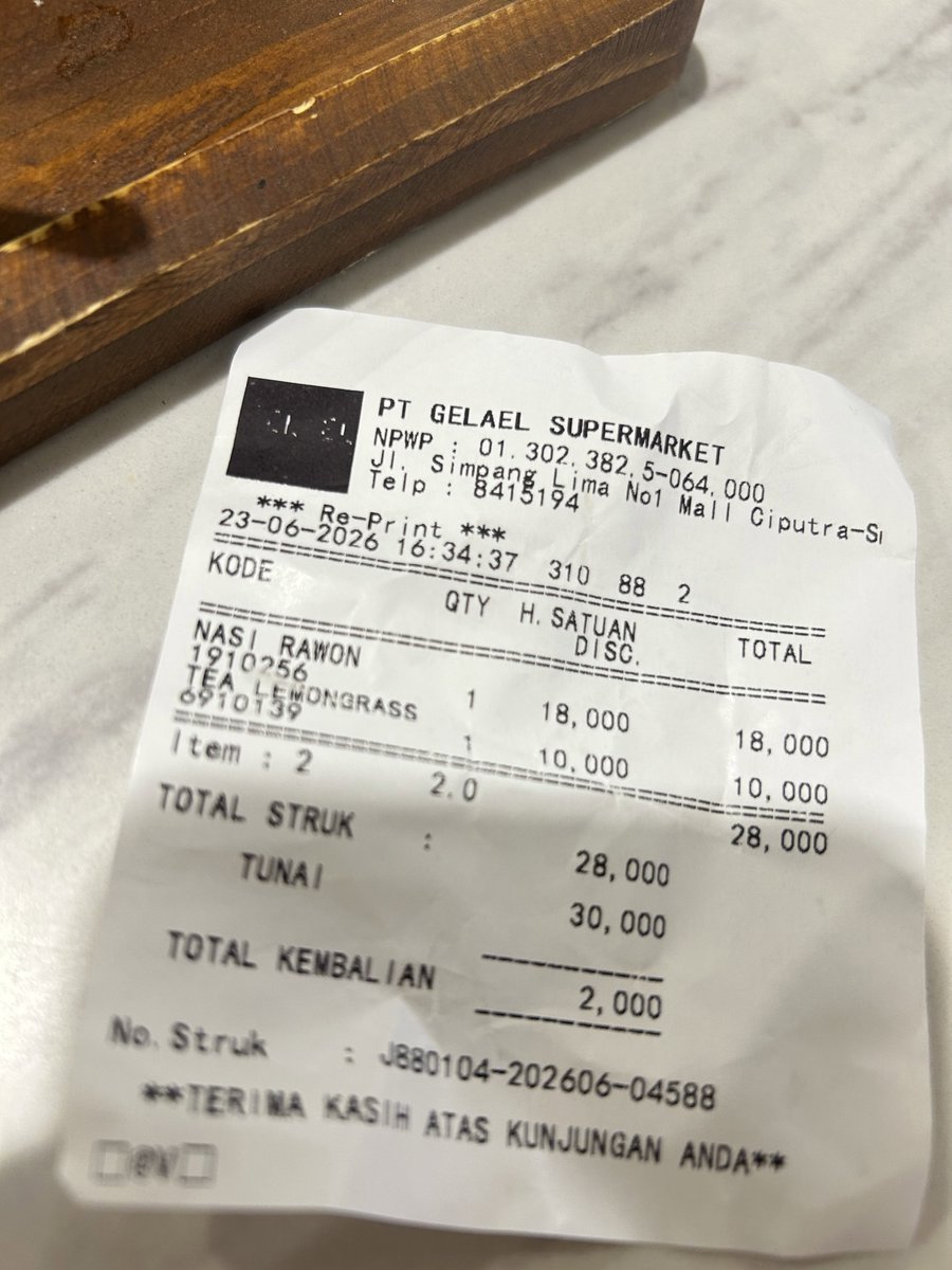 txtharihariWNI's tweet photo. Harga bumbu rawon instant 10.500 

dengan kesadaran penuh aku memilih rawon mateng 18.000😁

sc:threadsdhitaasri https://t.co/7zZwWygEkT