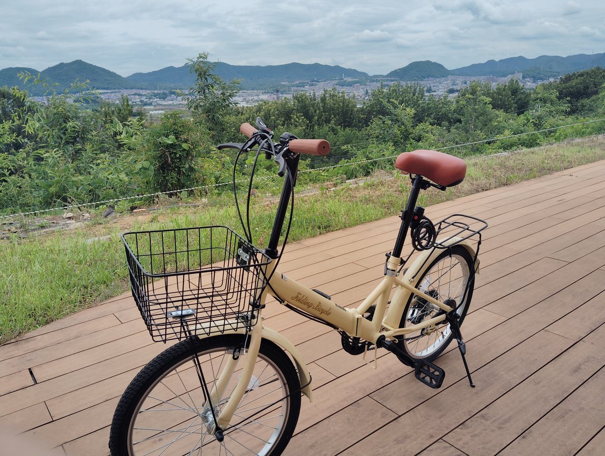 bgle_'s tweet photo. #Mixiu #折りたたみ自転車 
ペダルがベアリングタイプでは無いから交換
ハンドル広すぎ、左右で60mmづつ短く
ハンドル回転悪いからたま押し調整とグリスアップ
前ブレーキシュー位置調整
変速ワイヤー調整
サドル位置調整

お店で買わないとやる事がいっぱい
でも知識が増えて楽しい
でも工具も増える https://t.co/RVVMqzQG8F