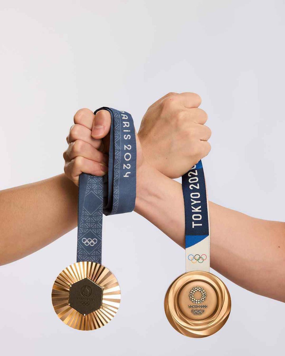 aisyahhashim__'s tweet photo. Happy Olympic Day☝🏻🏆🏅

Thank you for carrying Malaysia with such pride and passion all these years 🇲🇾

I’ll always be cheering for both of you and truly hope LA2028 will be the year your Olympic dream comes true 🥇✨ @aaronchiatf24 @sohwooiyik https://t.co/umdC0azc4O