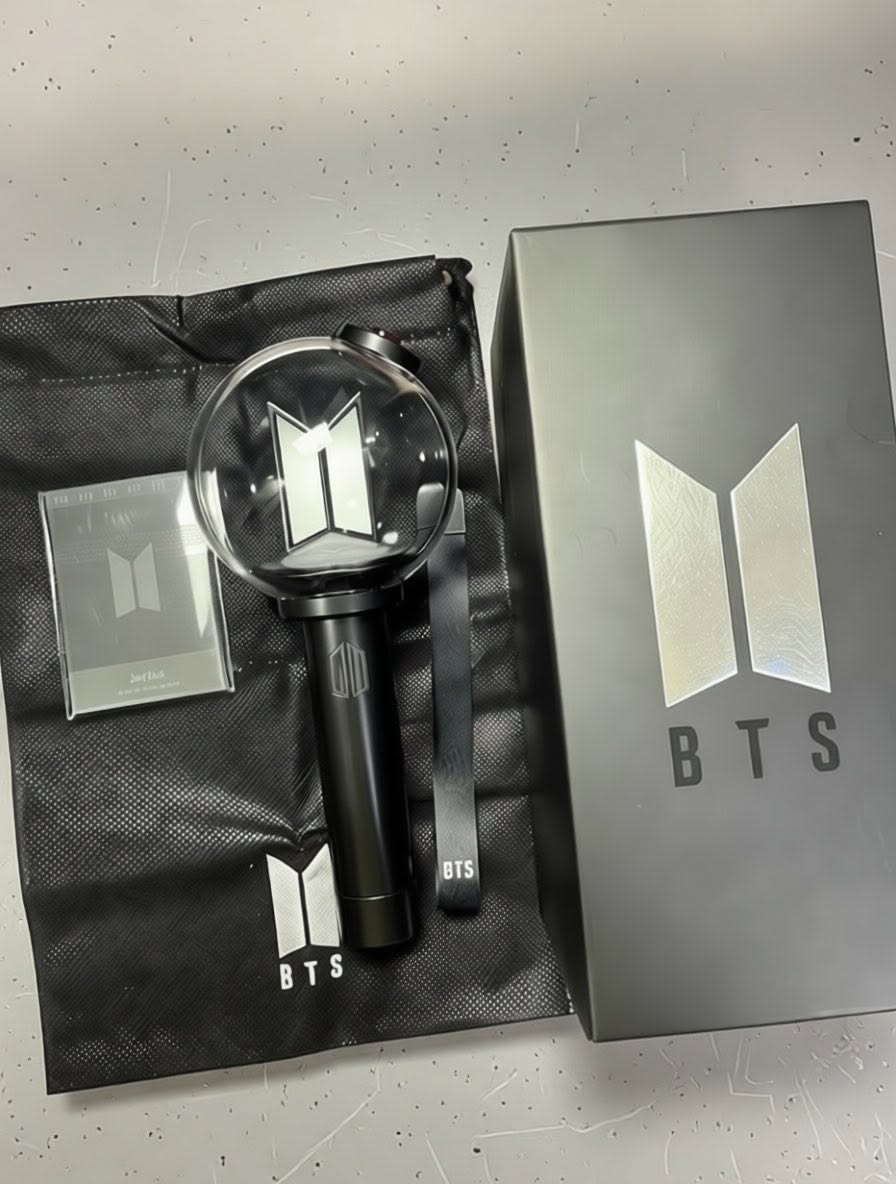 Xeiraand's tweet photo. WTS LFB PH | #BTS_ARİRANG #BTSArmyBomb

ARMY BOMB V4 / LIMITED STOCKS ONLY 

6 pcs available only (cancelled order)  

Price (all in) + local shipping fee
• Lightstick - ₱3,000
• Cradle - ₱1500

PAYO  (ship agad since onhand and cancelled orders) 

🏷️ version 4 bts https://t.co/ciaLCkdQaH