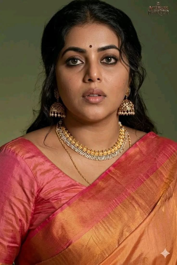KuwaitBusRoute's tweet photo. Actress Poorna: The Most Beautiful Malayali and Telugu Star | iiQ8 Mallu Actress https://t.co/6RHO5dAgZC https://t.co/dYq8JVkJPF