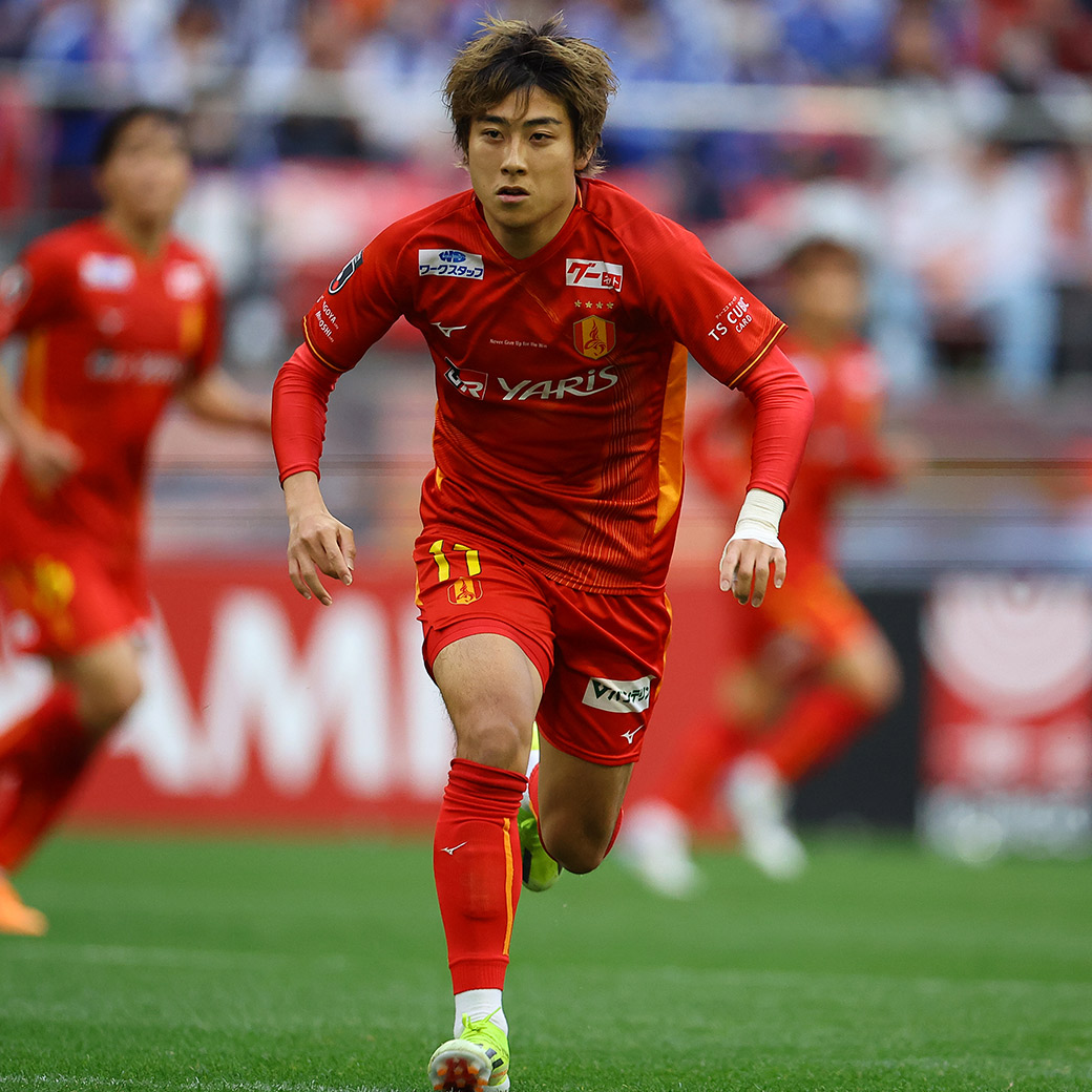 nge_official's tweet photo. #倍井謙 選手がKVコルトレイク（ベルギー）へ、期限付き移籍することが決定いたしました。期限付き移籍期間は2027年6月30日までです。

"また新たな地で頑張ってきます！遠い地にはなりますが、応援していただけると嬉しいです。行ってきます！"

応援しています！頑張れ🔥ケン💪

詳細は🔻
https://t.co/F9ak702GKp

#グランパス #grampus