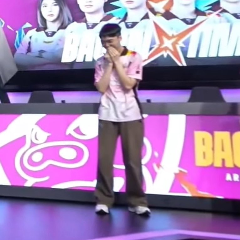 gcxn_'s tweet photo. คิมเอาดอกไม้ไปให้ one อั้ยน้องม้าคฮ็อบ 55555555555555555555555555555 น้องม้าคฟินคู่เดียวกับพี่มั้ย

 #ทีมBaconTime #APL2026 https://t.co/CxfG2h91zK