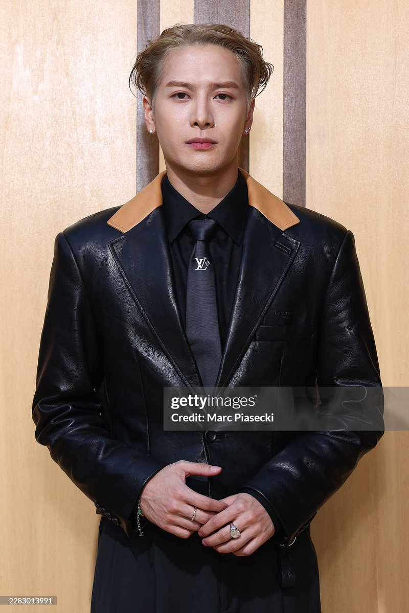 JacksonWGlobal's tweet photo. [PRESS] 260623

📸 Jackson Wang at #LVMenSS27
(Photo by Marc Piasecki/Getty Images)

#JacksonWangxLVMenSS27 #LouisVuitton https://t.co/f6qYfOosbr