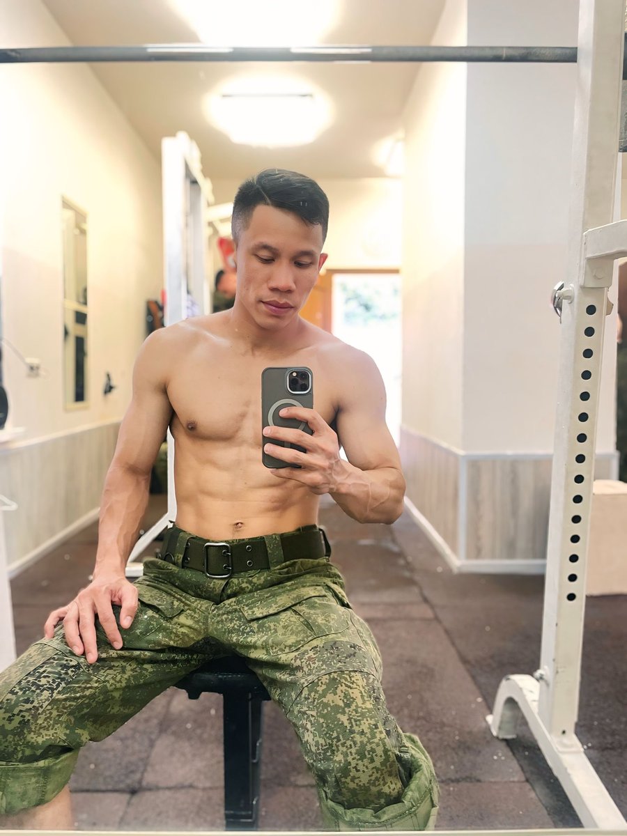 HadsadyP's tweet photo. ถ้าหาแฟนมันยาก ก็มาหาพี่นี่มา 🏋🏻‍♀️🏋🏻‍♀️
#จะพาออกกำลังก่าย https://t.co/xJyLLUxswS