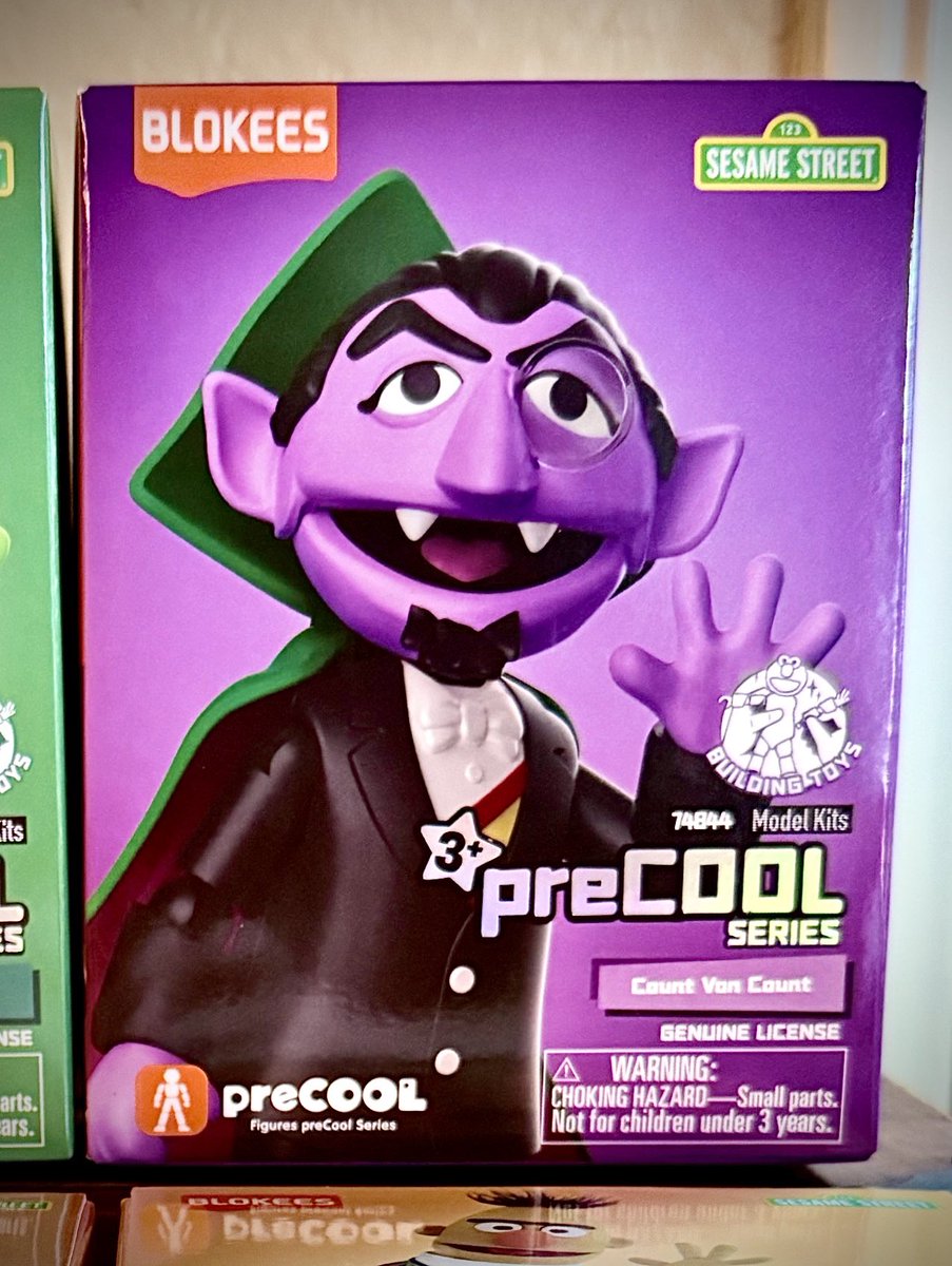 Hardman's tweet photo. “One, one adult nerd who still plays with toys! Ah-ah-ah!” 

My first Blokees toy. Count Von Count from Sesame Street. This was a fun little figure to put together. The build quality is much better than I expected. 

Many more Blokee toys to try next… 

#blokees #countvoncount https://t.co/2NoFJCM4MO