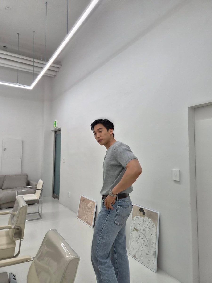 tomato_242's tweet photo. 인스타업로드
https://t.co/9jJaXVh1S7 https://t.co/v2jGBbuPSH