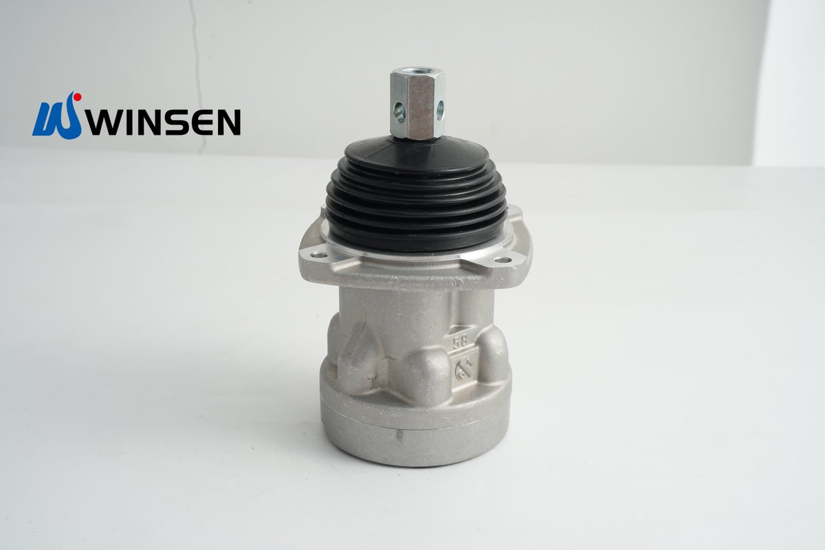 Yoyochen323891's tweet photo. 🕹️ Smooth and accurate control helps improve excavator efficiency on every jobsite. Built for durability, precision, and dependable operation. 🚜
📧 jt002@cnjt-auto.com
#yingtanweisheng #joystickassembly #excavatorparts #hydrauliccontrol #constructionmachinery #oemparts https://t.co/ihGk5IcbUg