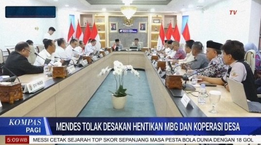 SuritnoRedy's tweet photo. *MBG* adalah program negara untuk memastikan terpenuhinya standar gizi anak dan ibu hamil di Indonesia, *Koperasi Desa Merah Putih* menguatkan  ekonomi masyarakat desa secara berkelanjutan

@YandriSusanto
@ARizaPatria
@KemensetnegRI

#KementerianDesaPDT
#BPSDMKementerianDesaPDT https://t.co/5MBMjdqA0F