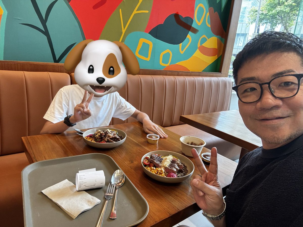 kuyajimmy's tweet photo. 今日は学校が休み中の長男とランチ。お父さんがよく行く所に行きたい とのリクエストだったので、BGCにあるHeyboというお店。ステーキにキノア、野菜が沢山。ステーキは美味しかったものの、息子的にはキノアがイマイチ。これも経験☺️#BGC #Heybo #フィリピン暮らし https://t.co/iWf99X14bN