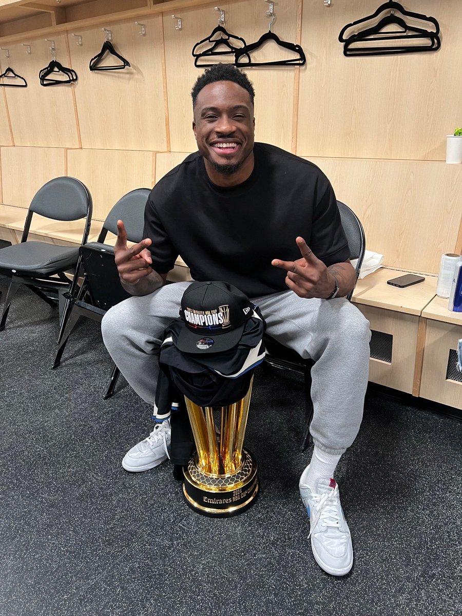 bucks3424's tweet photo. アデトクンボとブラウンのトレード無くなってセルツさんはどう動くの？
ブラウンってホークスの噂もあった気がするけど https://t.co/Eg2r7Fvtl8